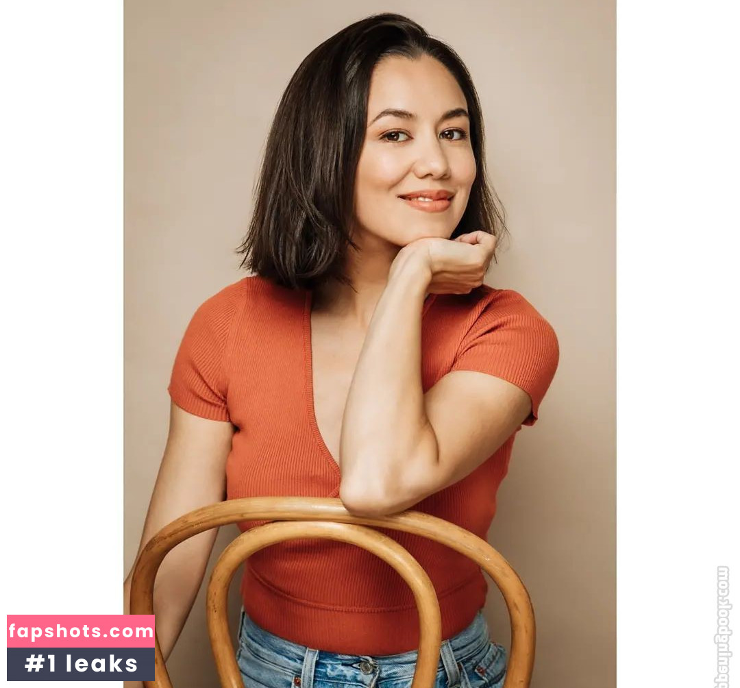 Luisa D'Oliveira gallery photo #18