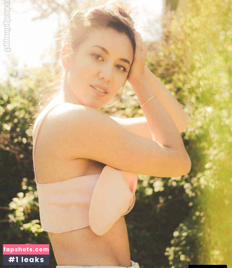 Luisa D'Oliveira gallery photo #19