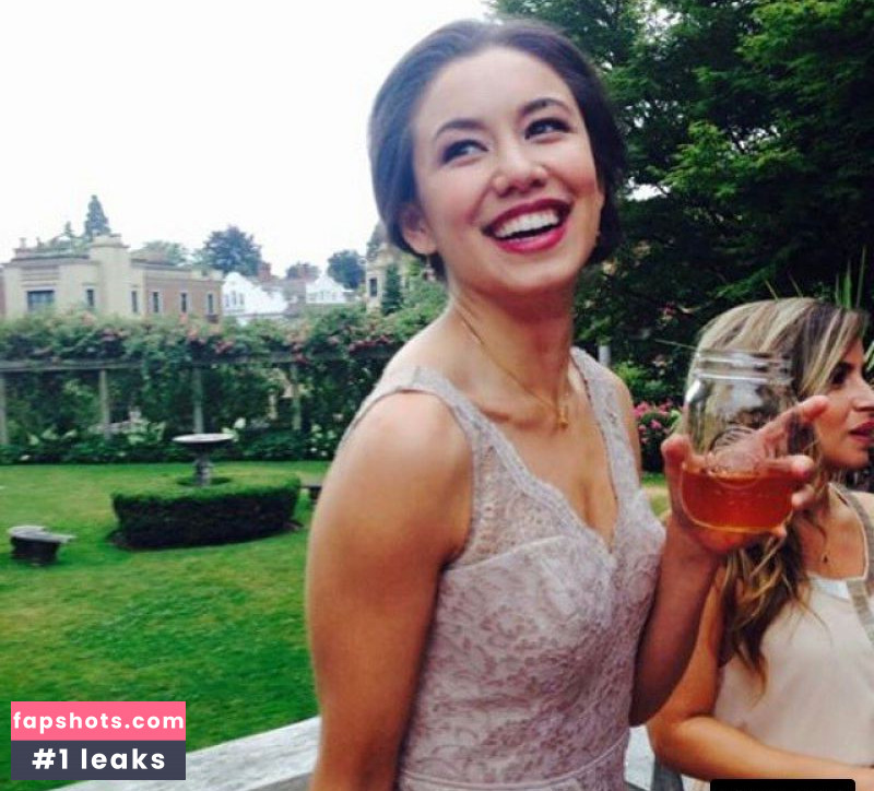 Luisa D'Oliveira gallery photo #21