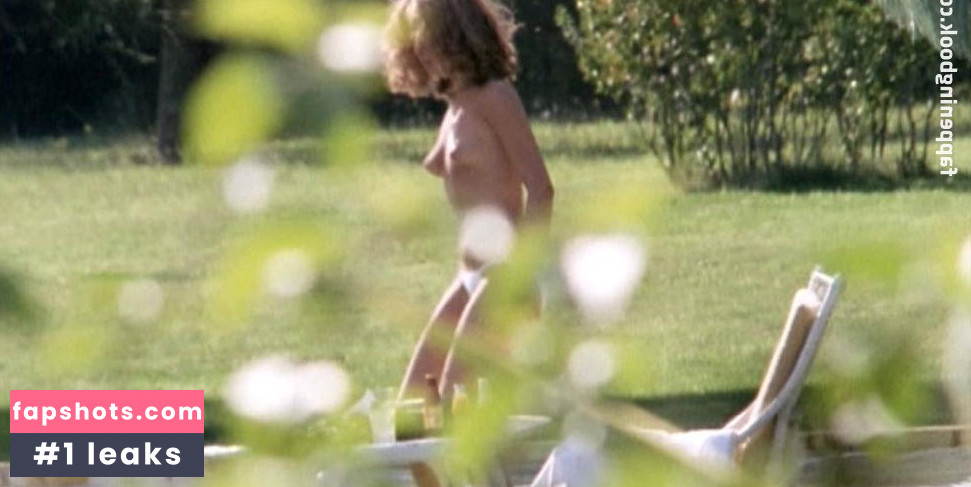 Luisa Maneri nude babe gallery