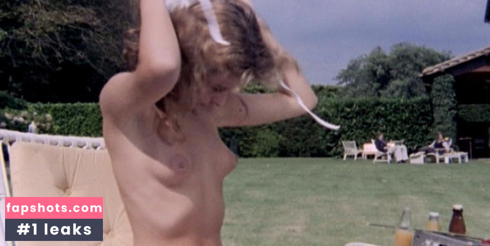 Luisa Maneri gallery photo #7