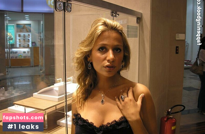 Luisa Mell gallery photo #14