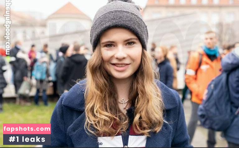 Luisa Neubauer gallery photo #73