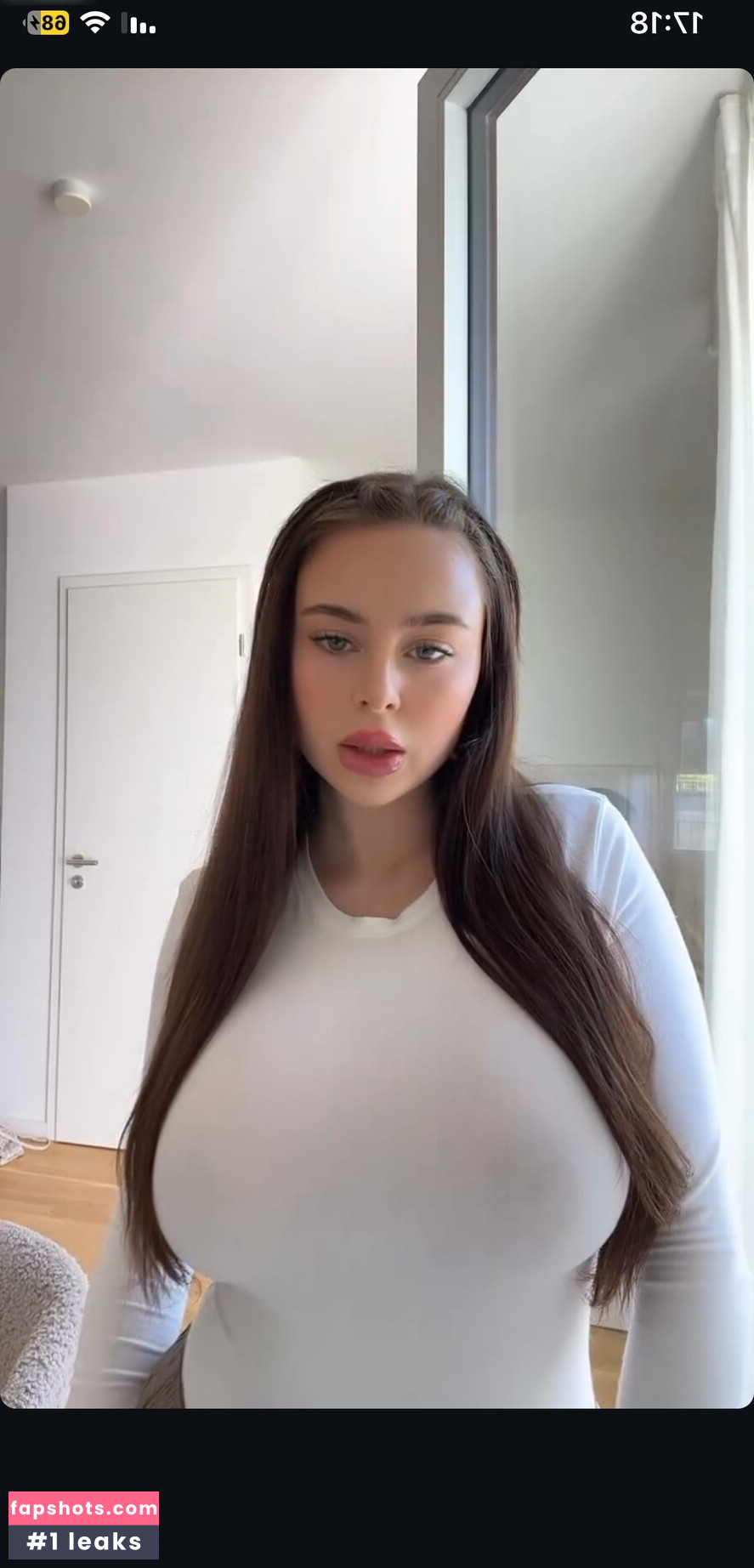 Luisa Senn gallery photo #14