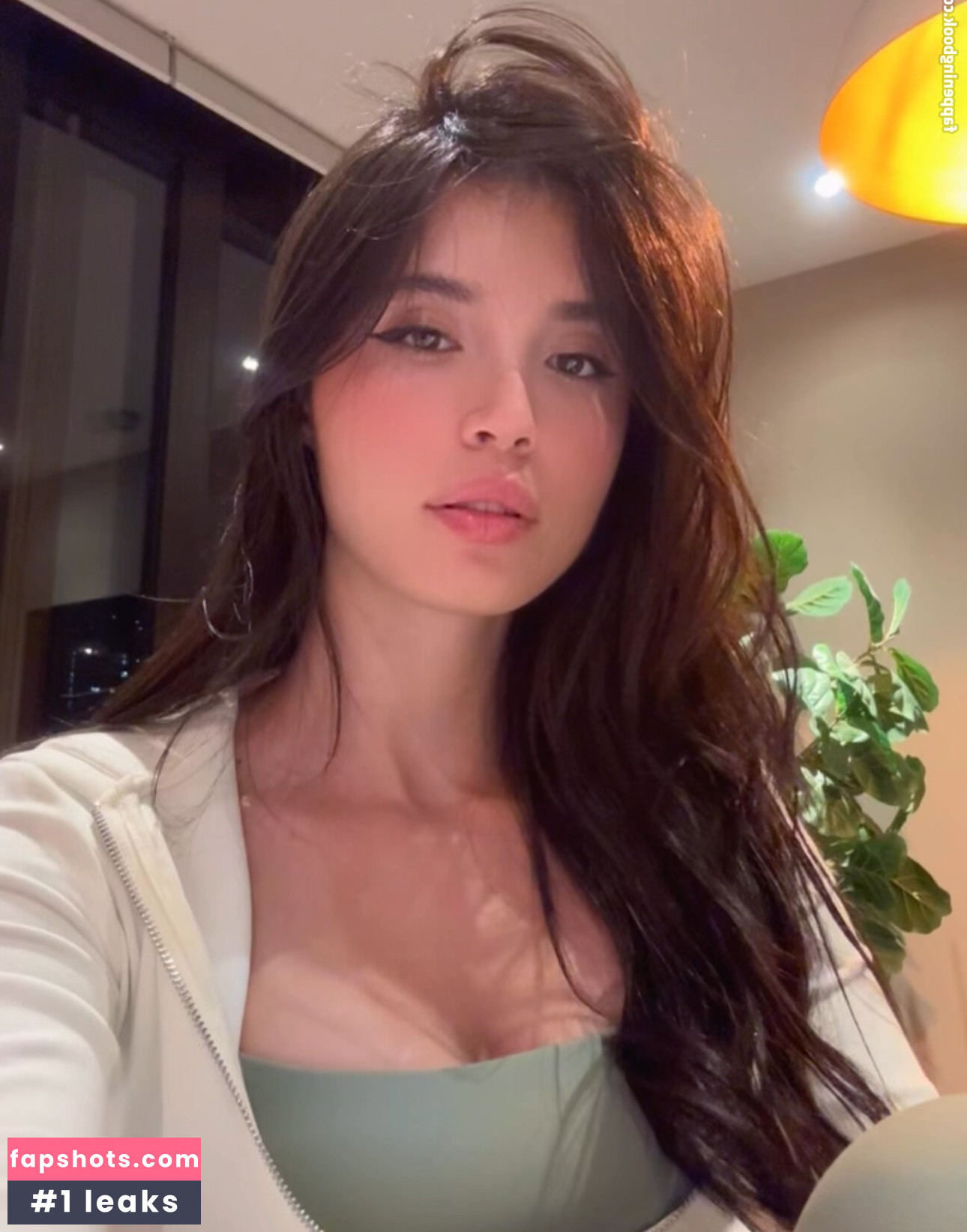 Luisa Valencia gallery photo #14