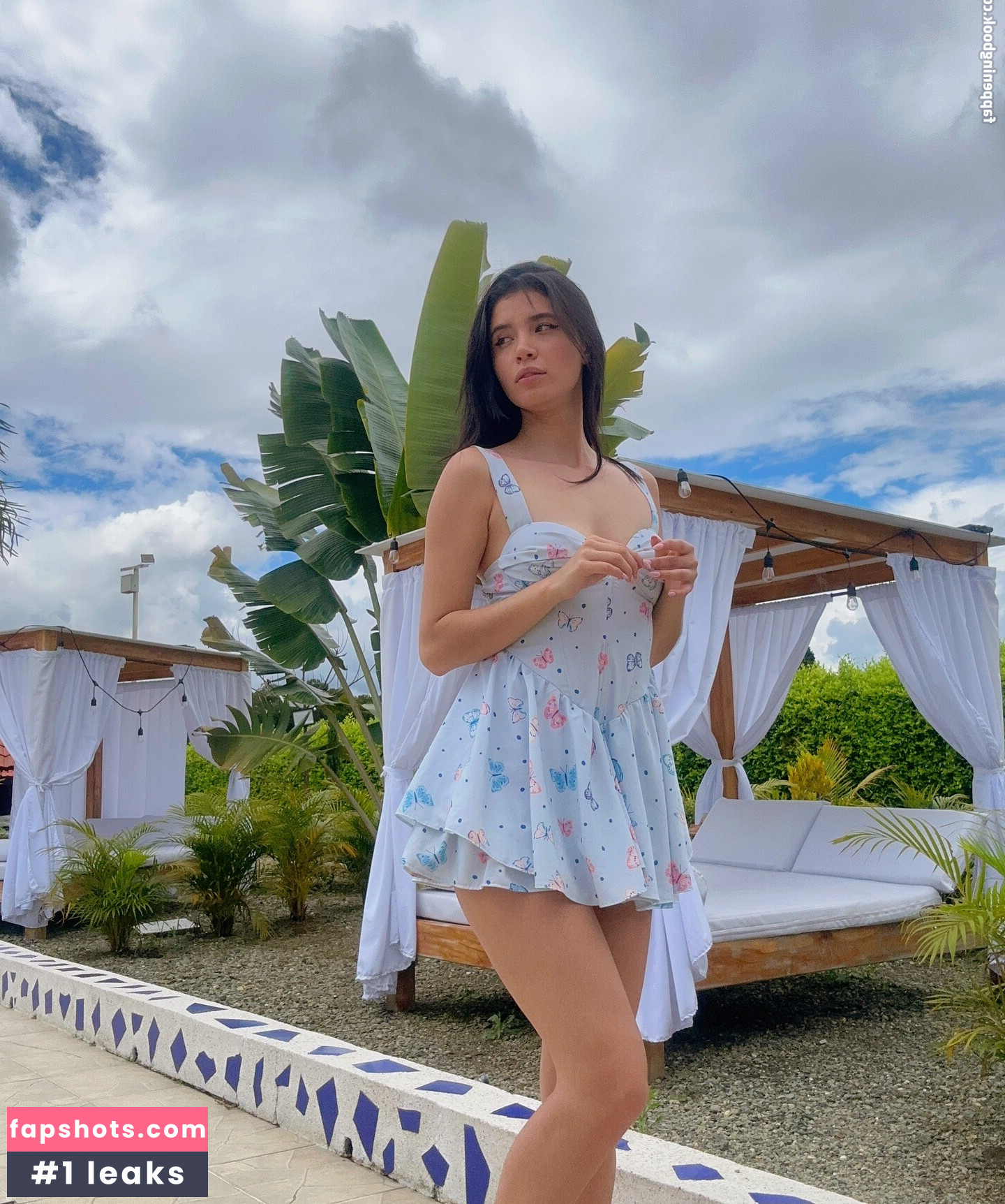 Luisa Valencia gallery photo #33