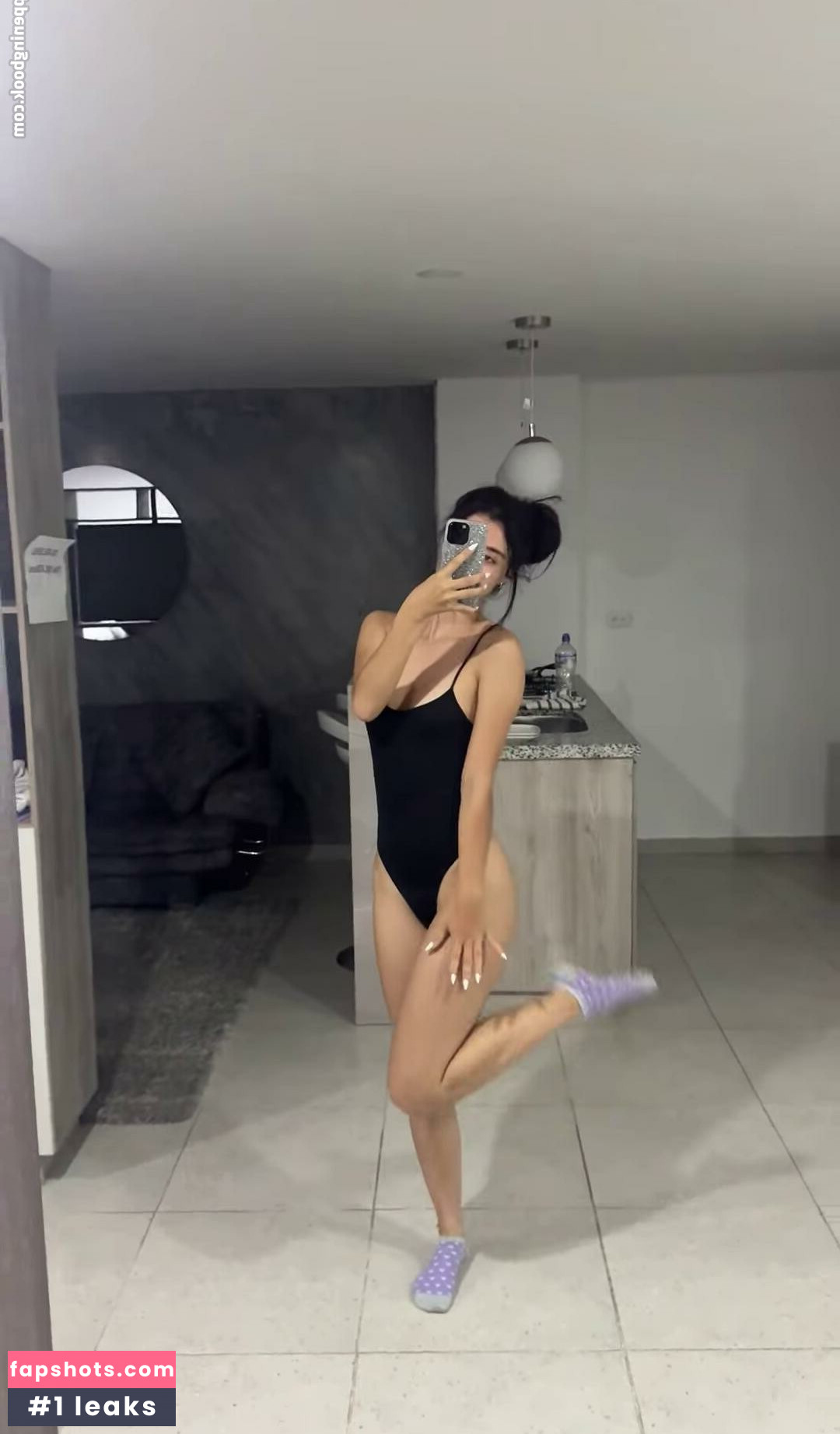 Luisa Valencia gallery photo #6