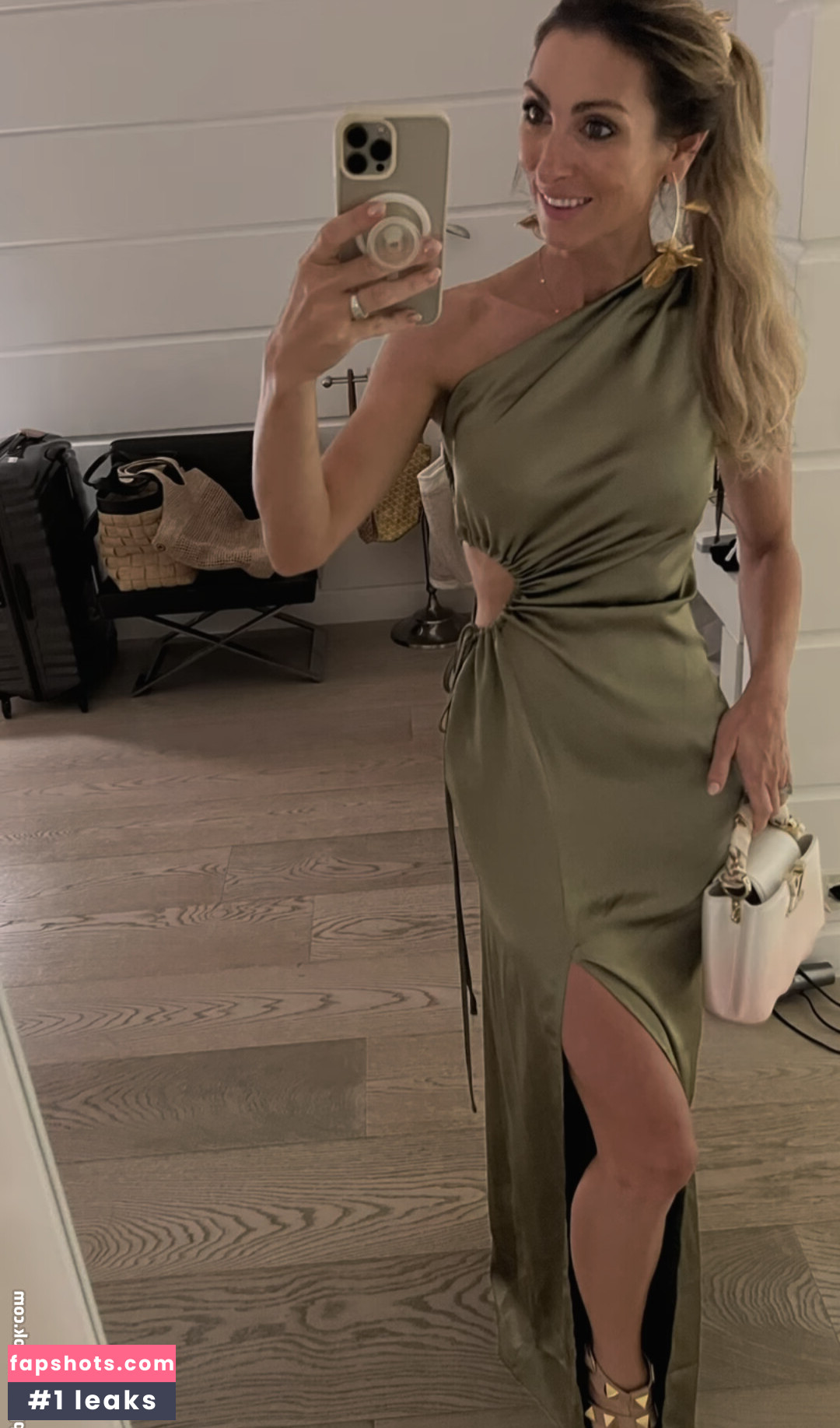 Luisa Zissman Nude Leaks OnlyFans Photos #15 - LeakJerk