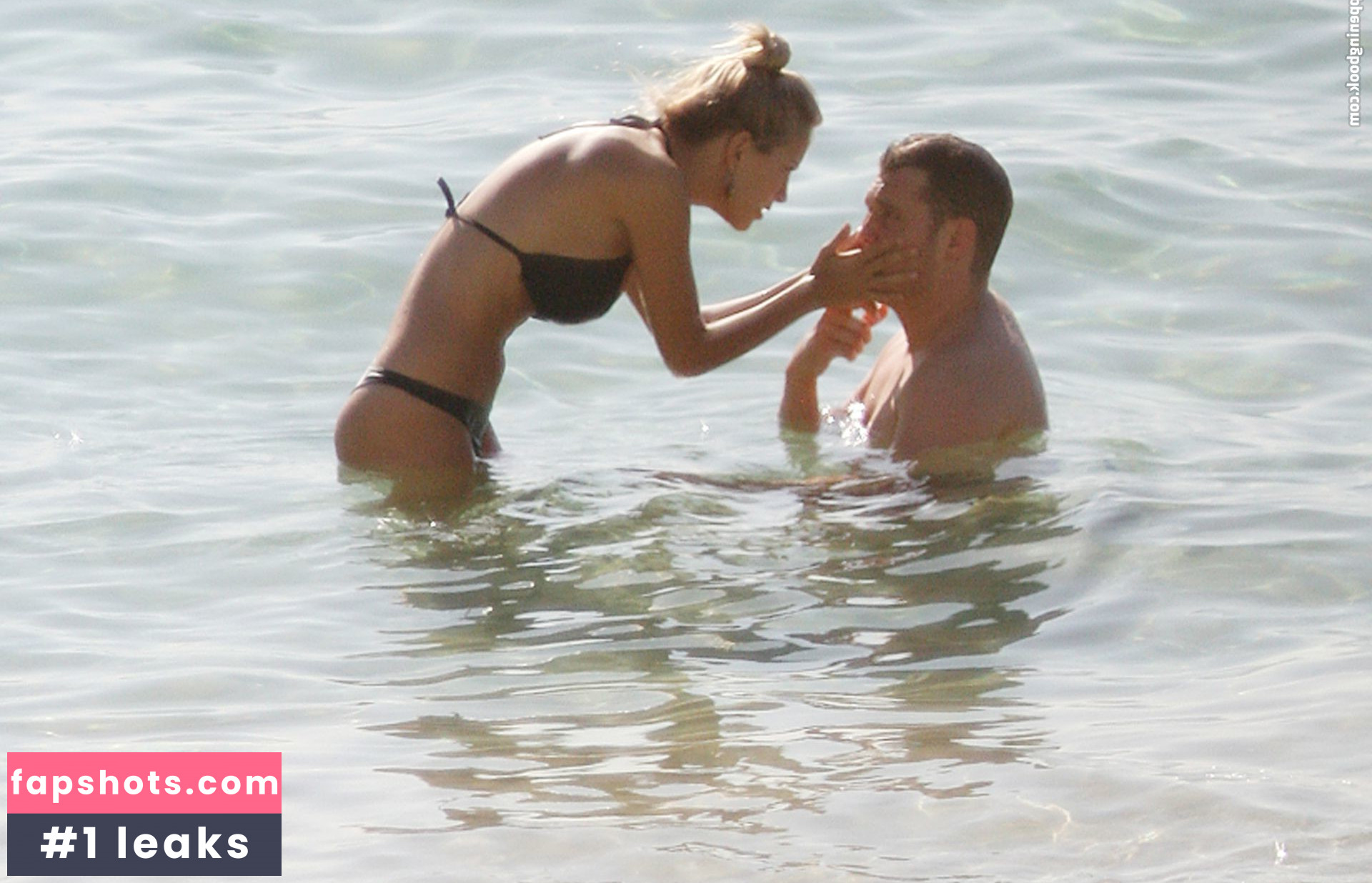 Luisana Lopilato Nude Leaks OnlyFans Photos #36 - LeakJerk