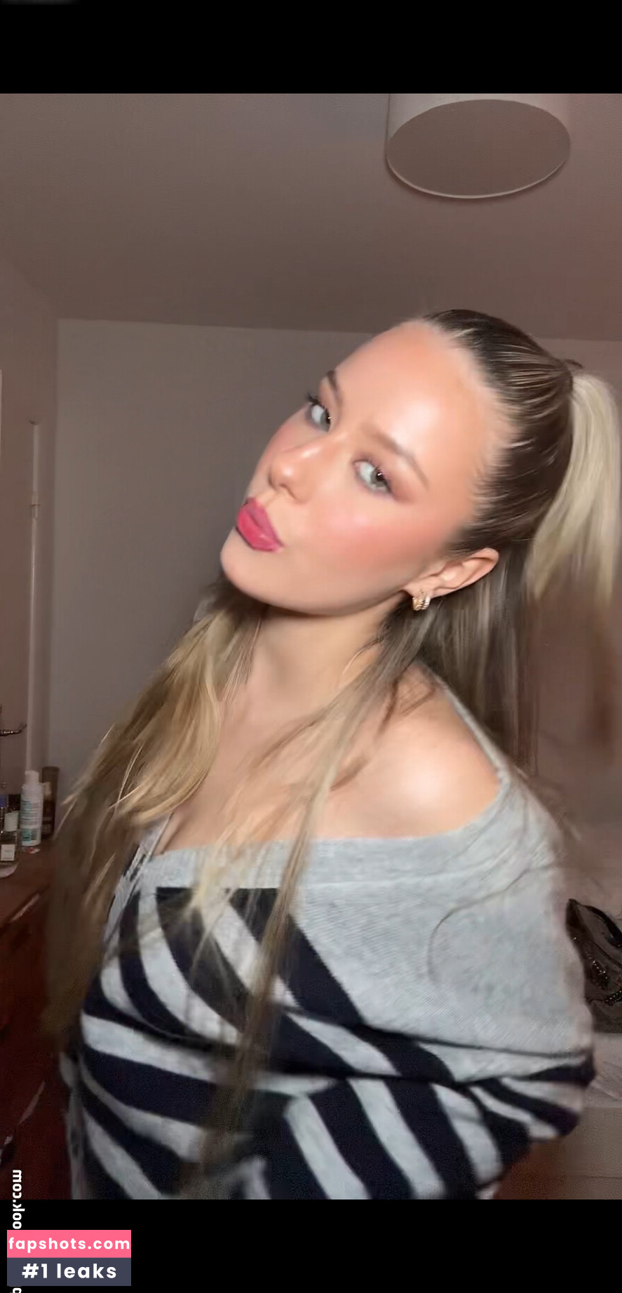 Luise Jenisch gallery photo #3