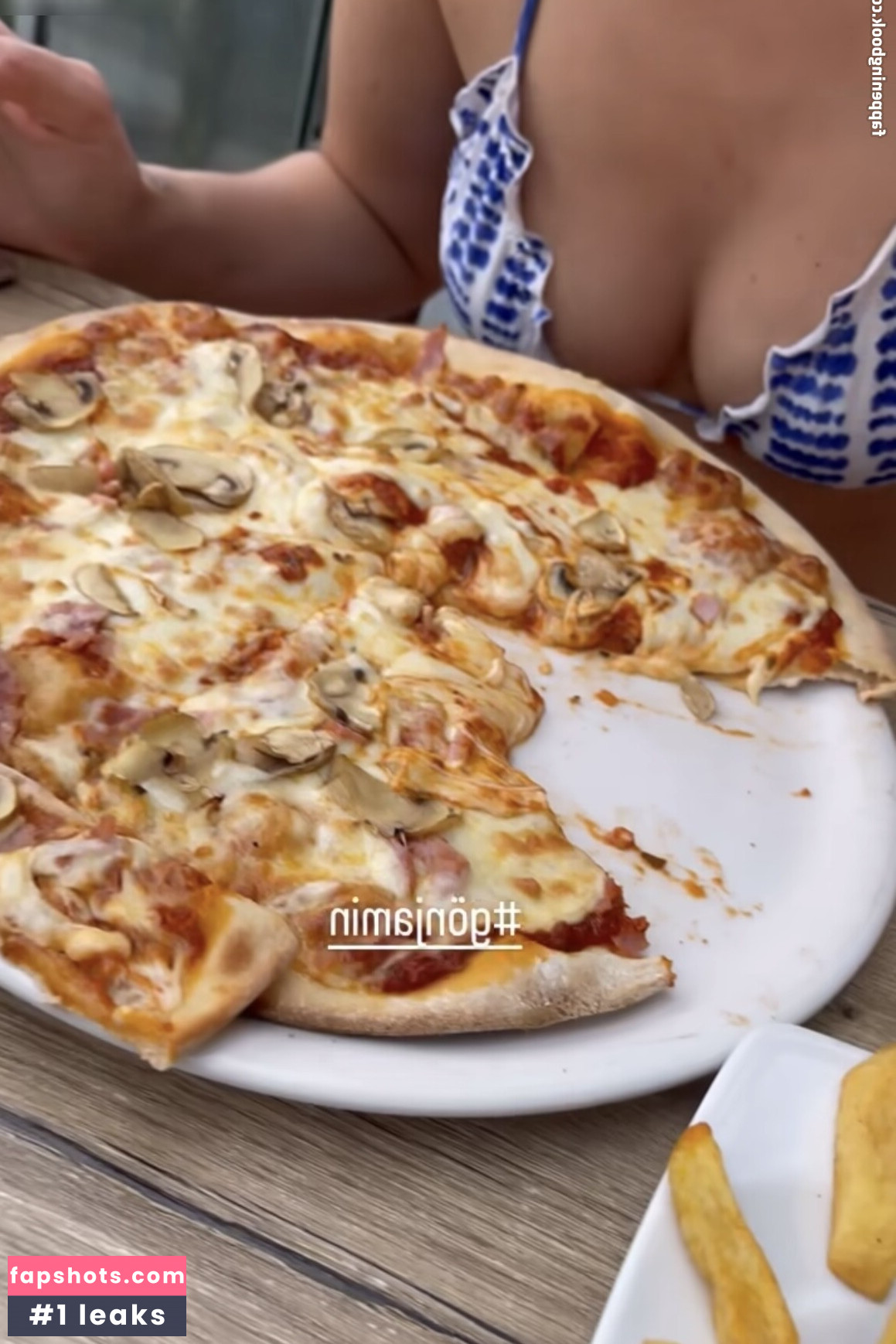 Luise Matejczyk gallery photo #18