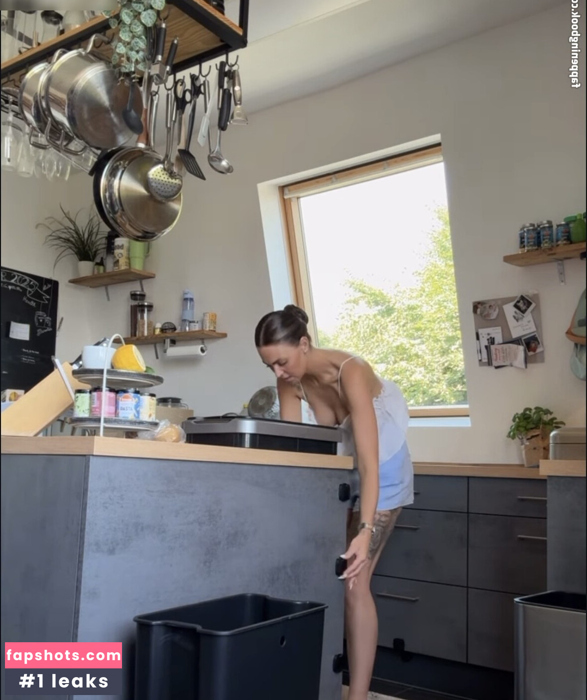 Luise Matejczyk gallery photo #10