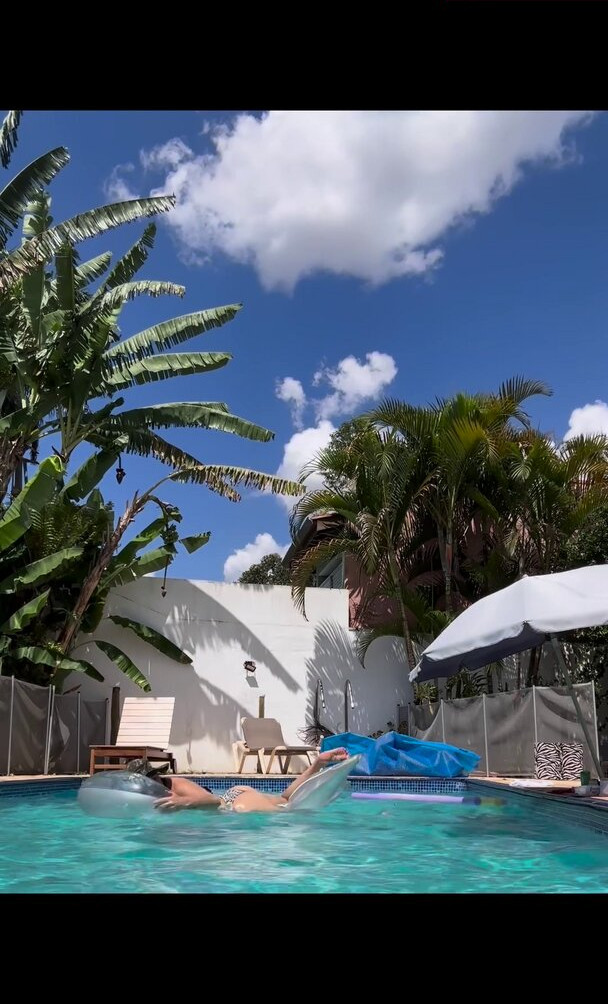 luiza-ambiel gallery photo #1358