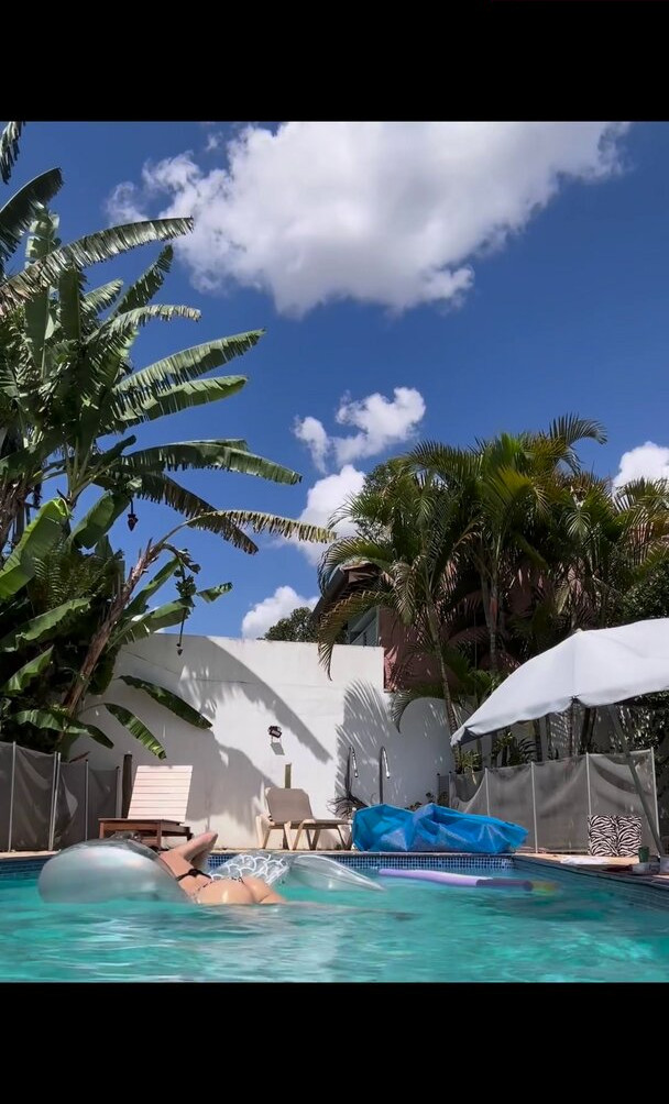 luiza-ambiel gallery photo #1368