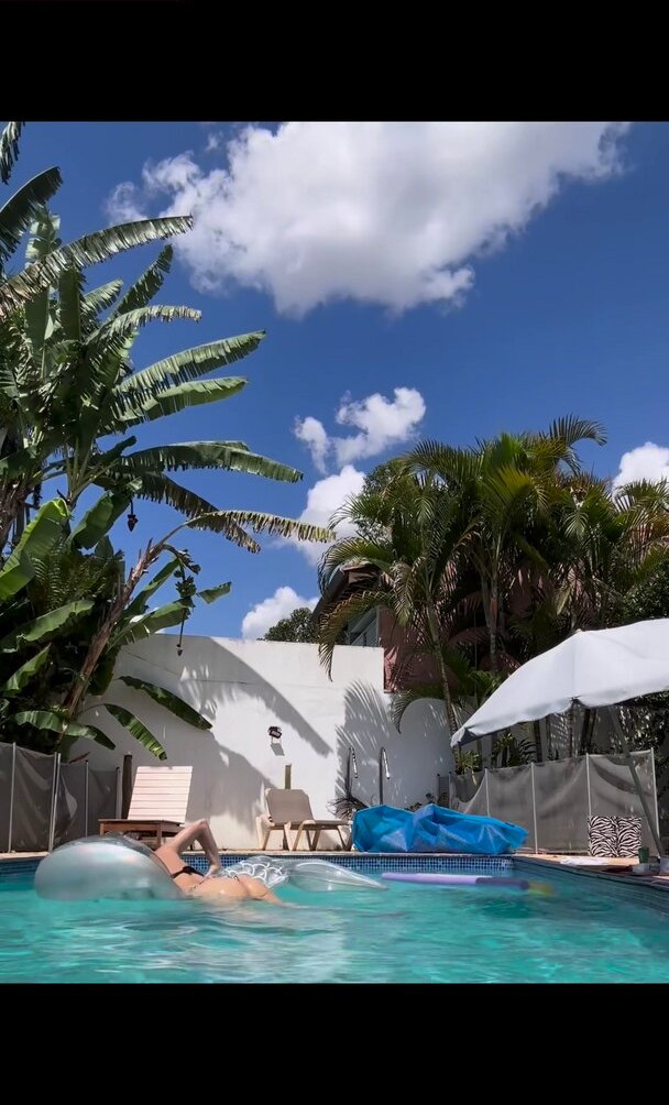 luiza-ambiel gallery photo #1371