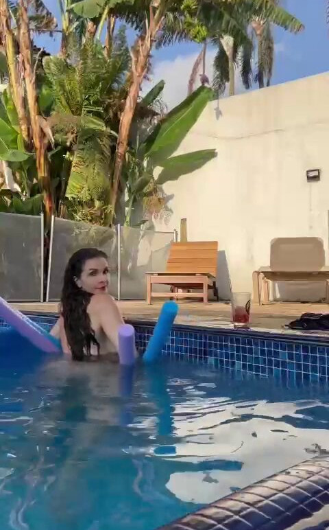 luiza-ambiel gallery photo #1971