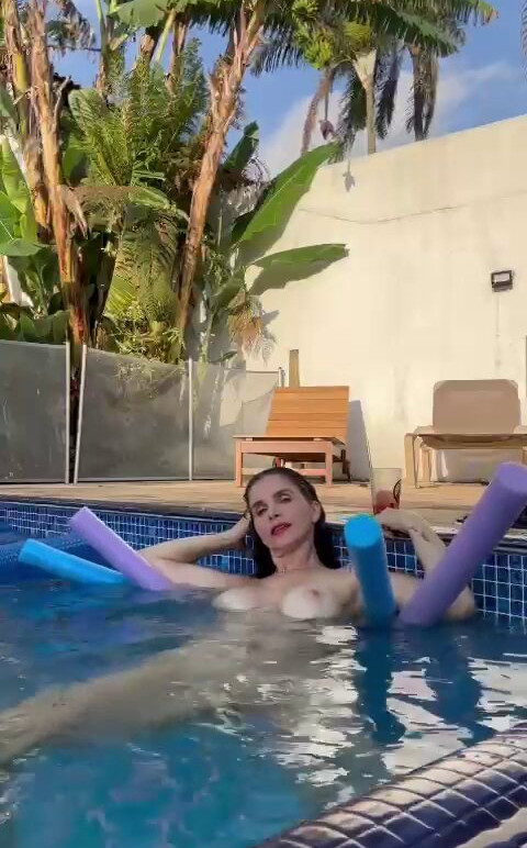 luiza-ambiel gallery photo #1976