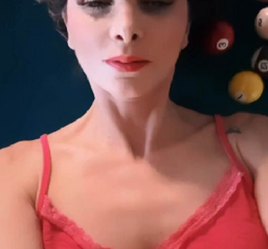 luiza-ambiel gallery photo #2285