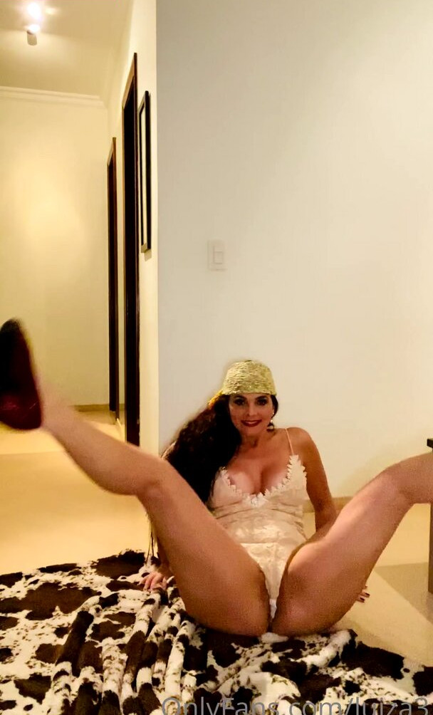 luiza-ambiel gallery photo #2638