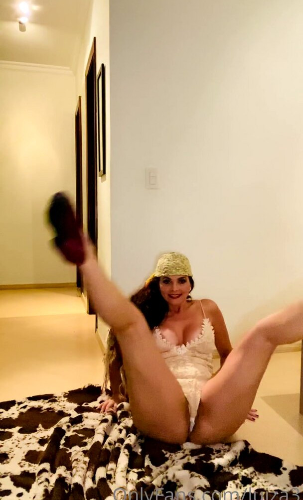 luiza-ambiel gallery photo #2639