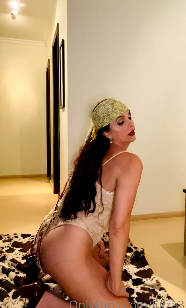 luiza-ambiel gallery photo #2656