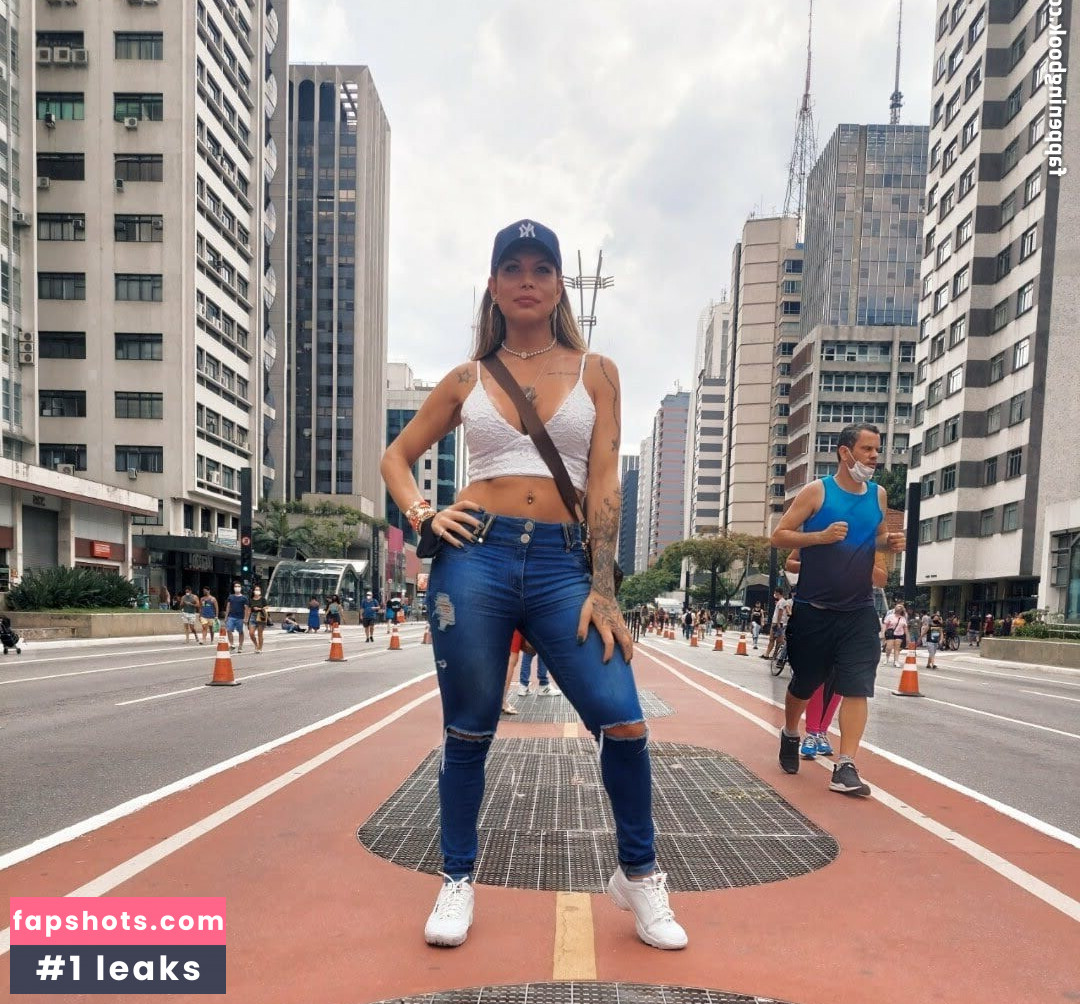 Luiza Sangalo gallery photo #15