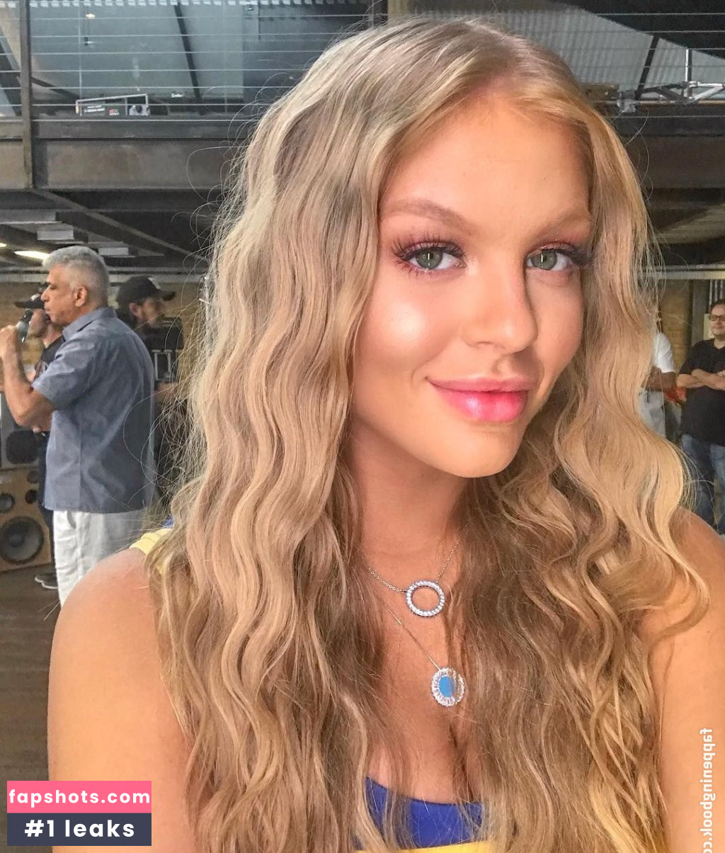 Luiza Sonza gallery photo #38