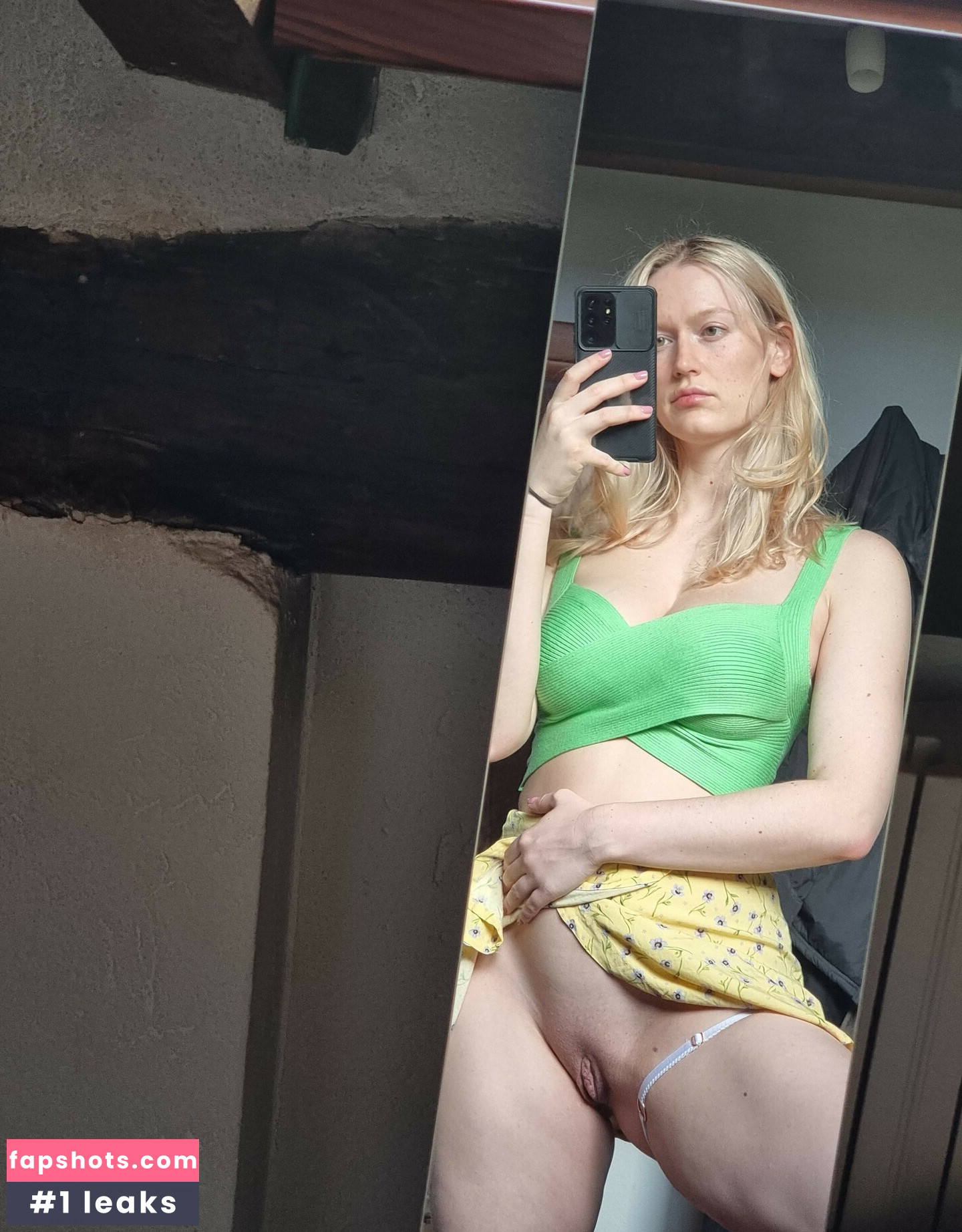 luizaconlaz Nude Leaks OnlyFans Photos #91 - LeakJerk