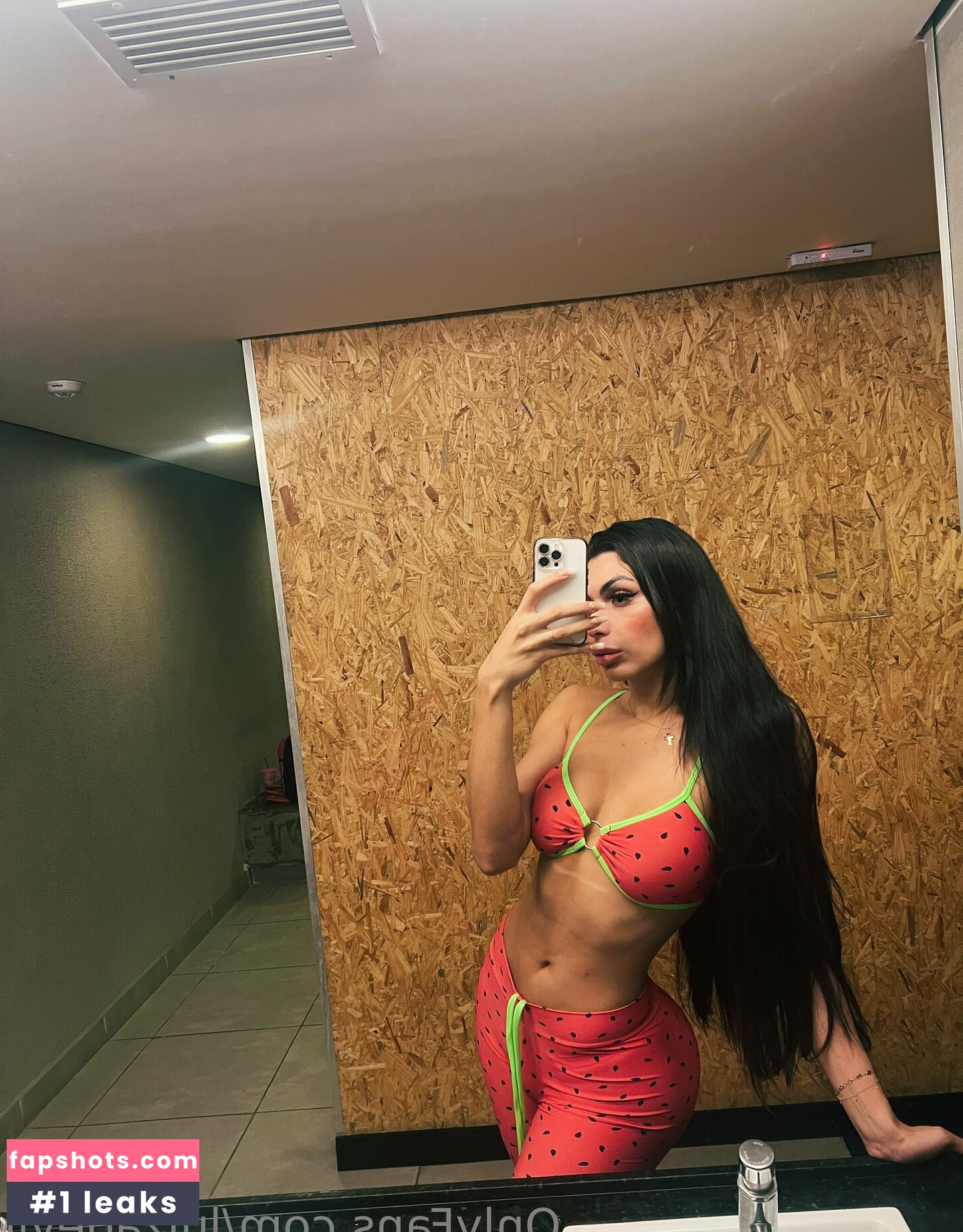 luizadevil gallery photo #3