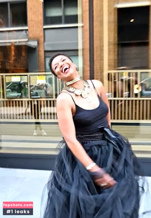 Lukwesa Burak gallery photo #3