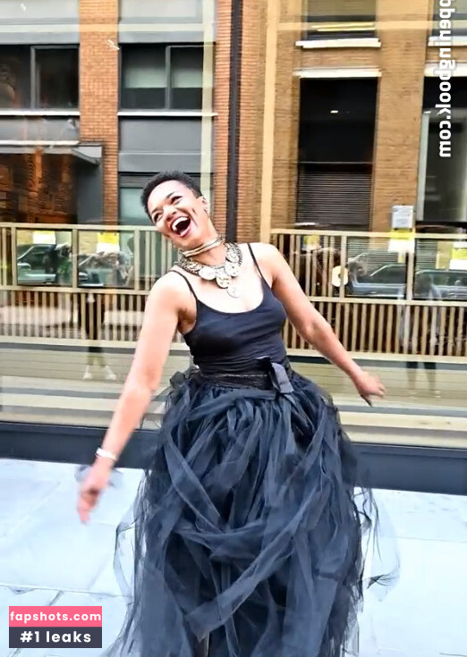 Lukwesa Burak gallery photo #4