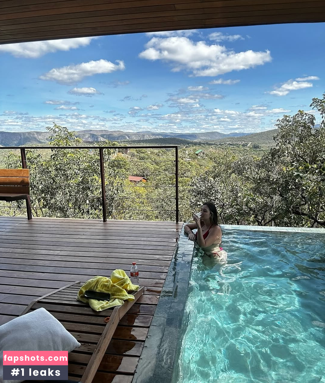 Lul1z nude babe gallery