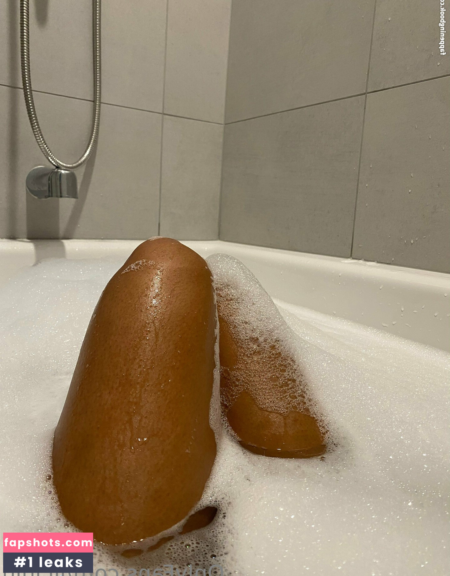 lulu__chicago gallery photo #3