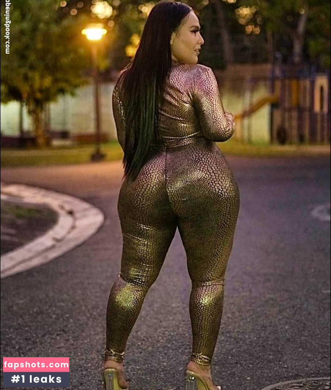 Lulu Mena gallery photo #4