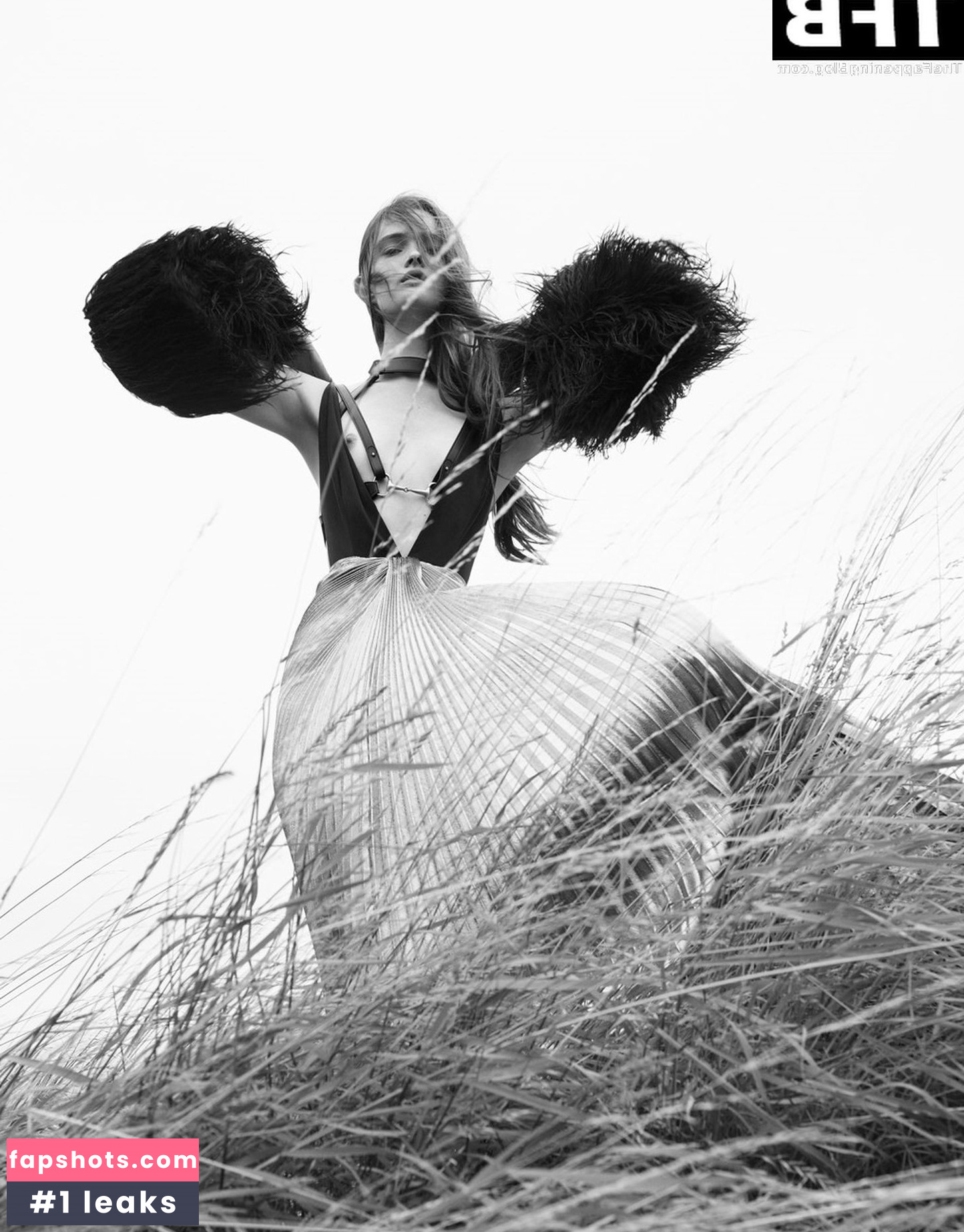 Lulu Tenney Filtración Desnuda OnlyFans Foto #3 - Fapshots