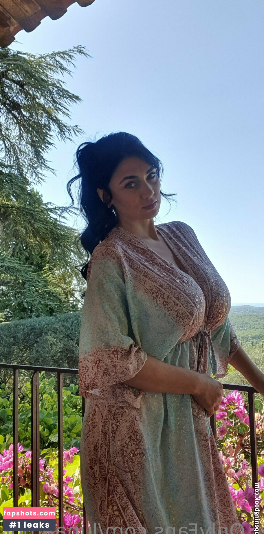 Luna Amor gallery photo #198