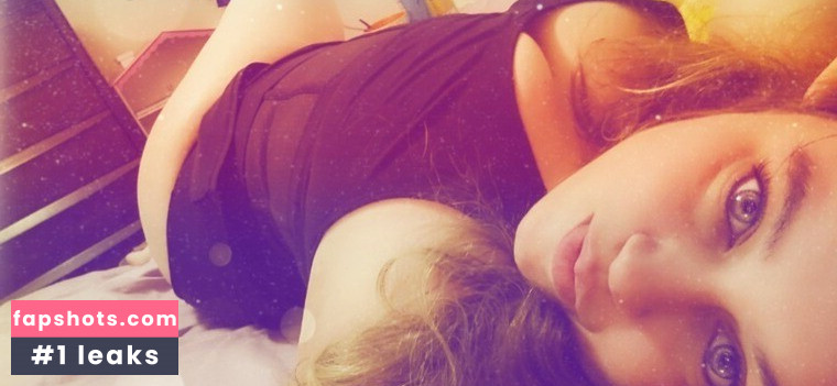 Luna Aoki gallery photo #20