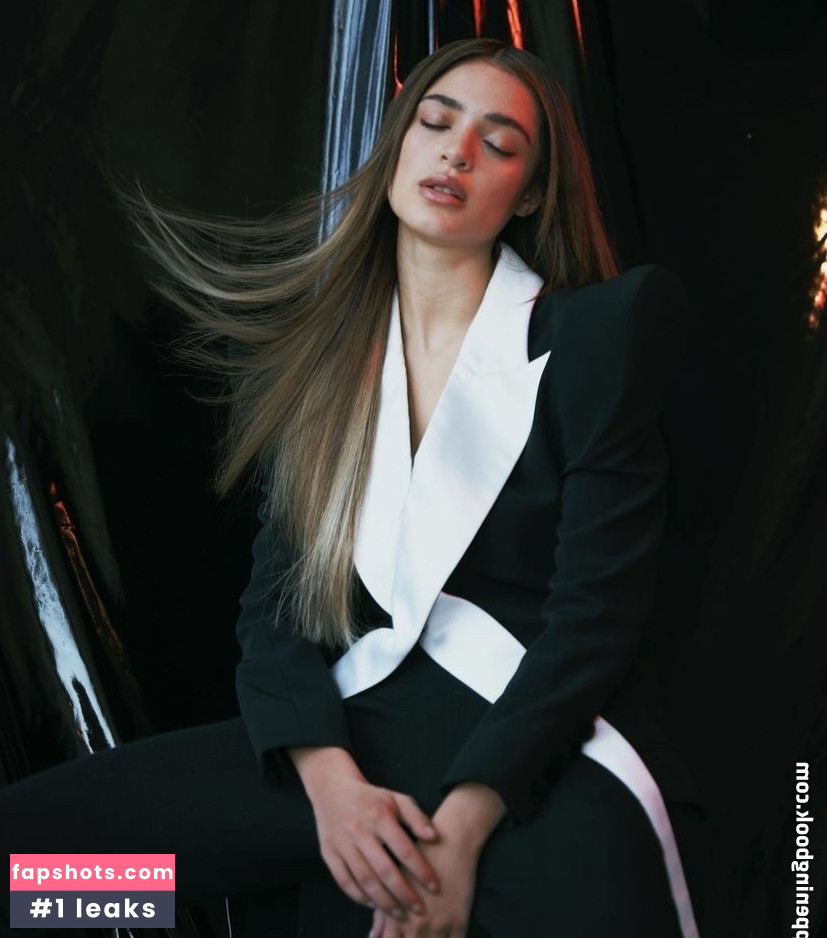 Luna Blaise gallery photo #108