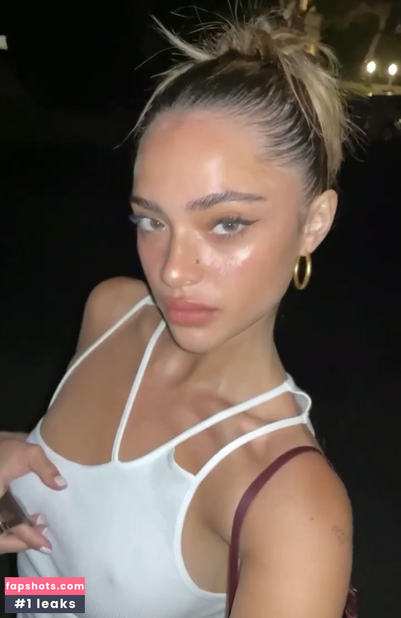 Luna Blaise gallery photo #110