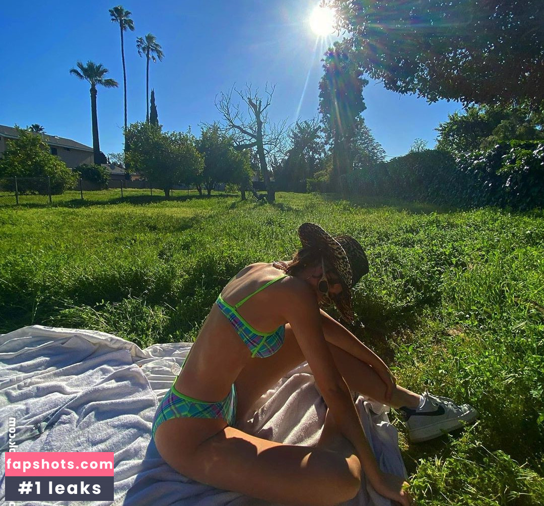 Luna Blaise gallery photo #133