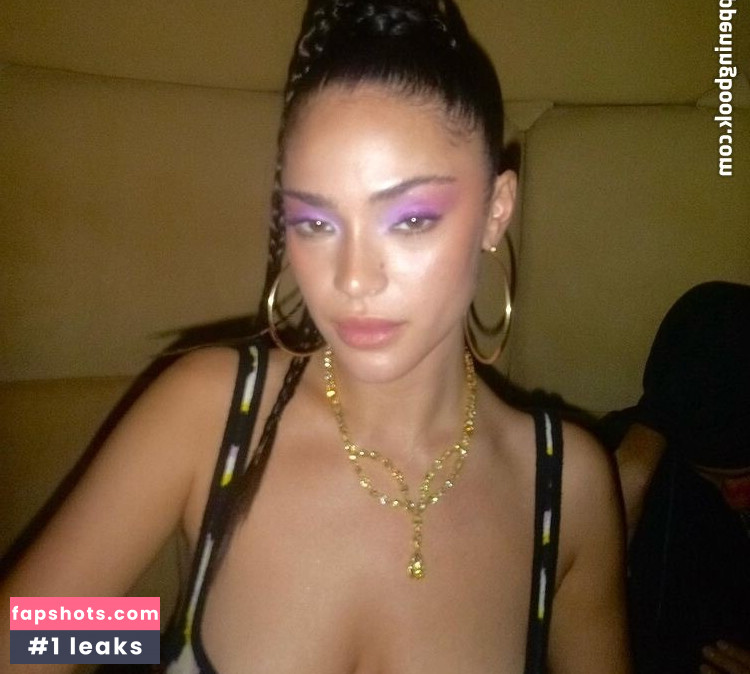 Luna Blaise gallery photo #22