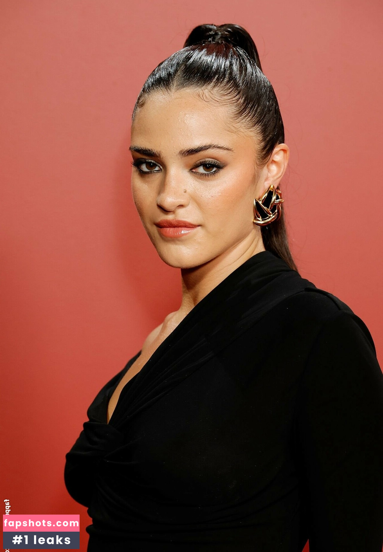 Luna Blaise gallery photo #29