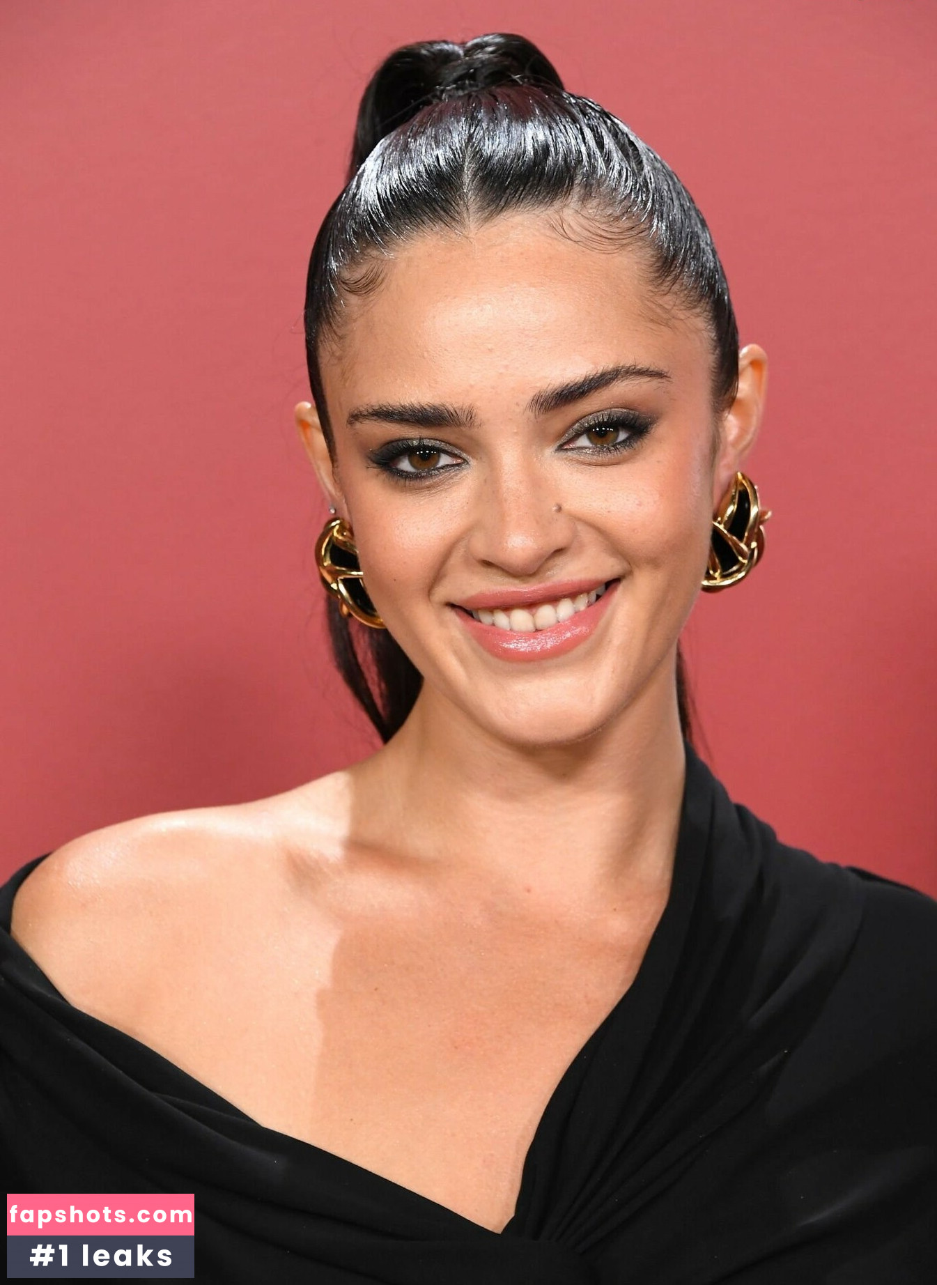 Luna Blaise gallery photo #30