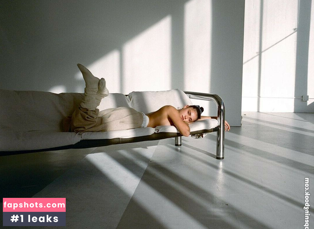 Luna Blaise gallery photo #33