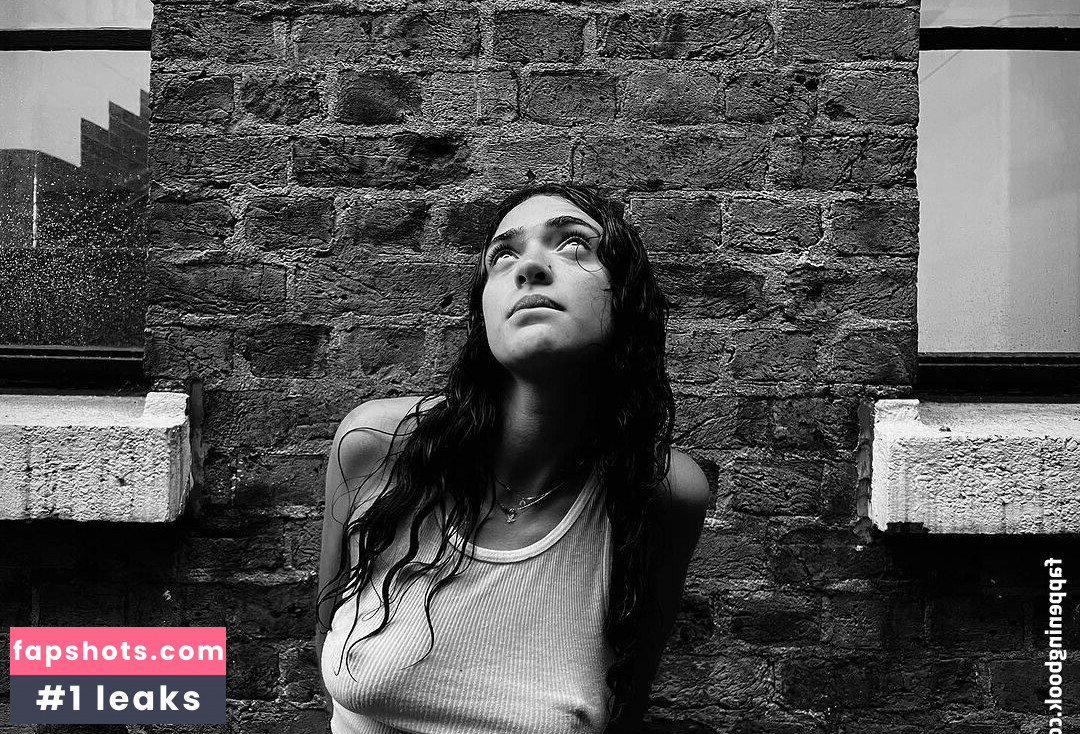 Luna Blaise gallery photo #40