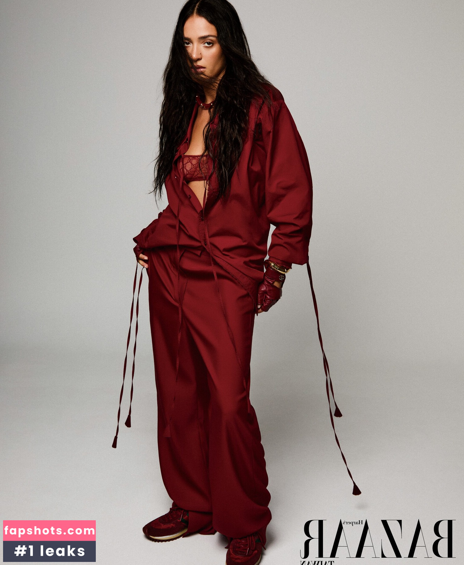 Luna Blaise gallery photo #7