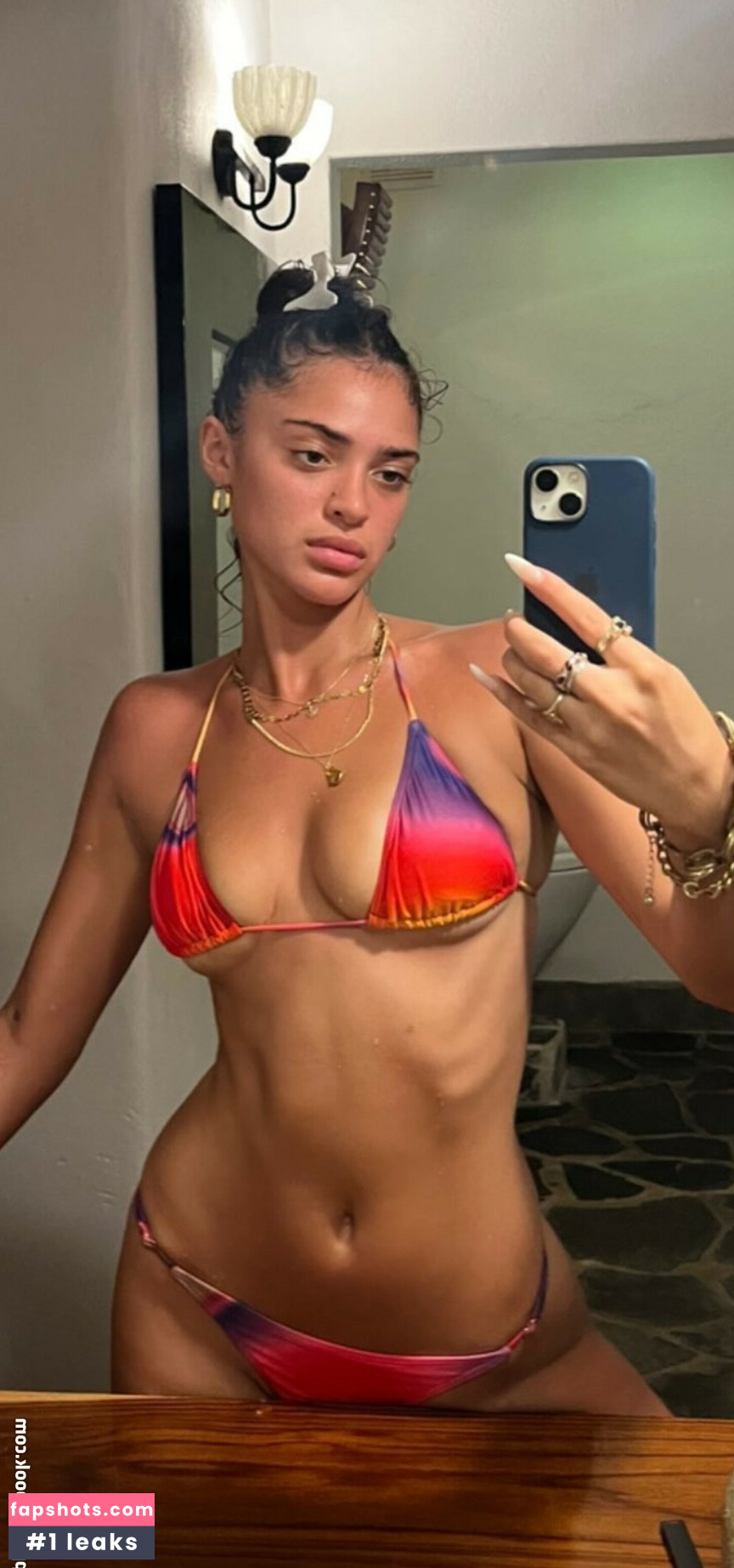 Luna Blaise gallery photo #70