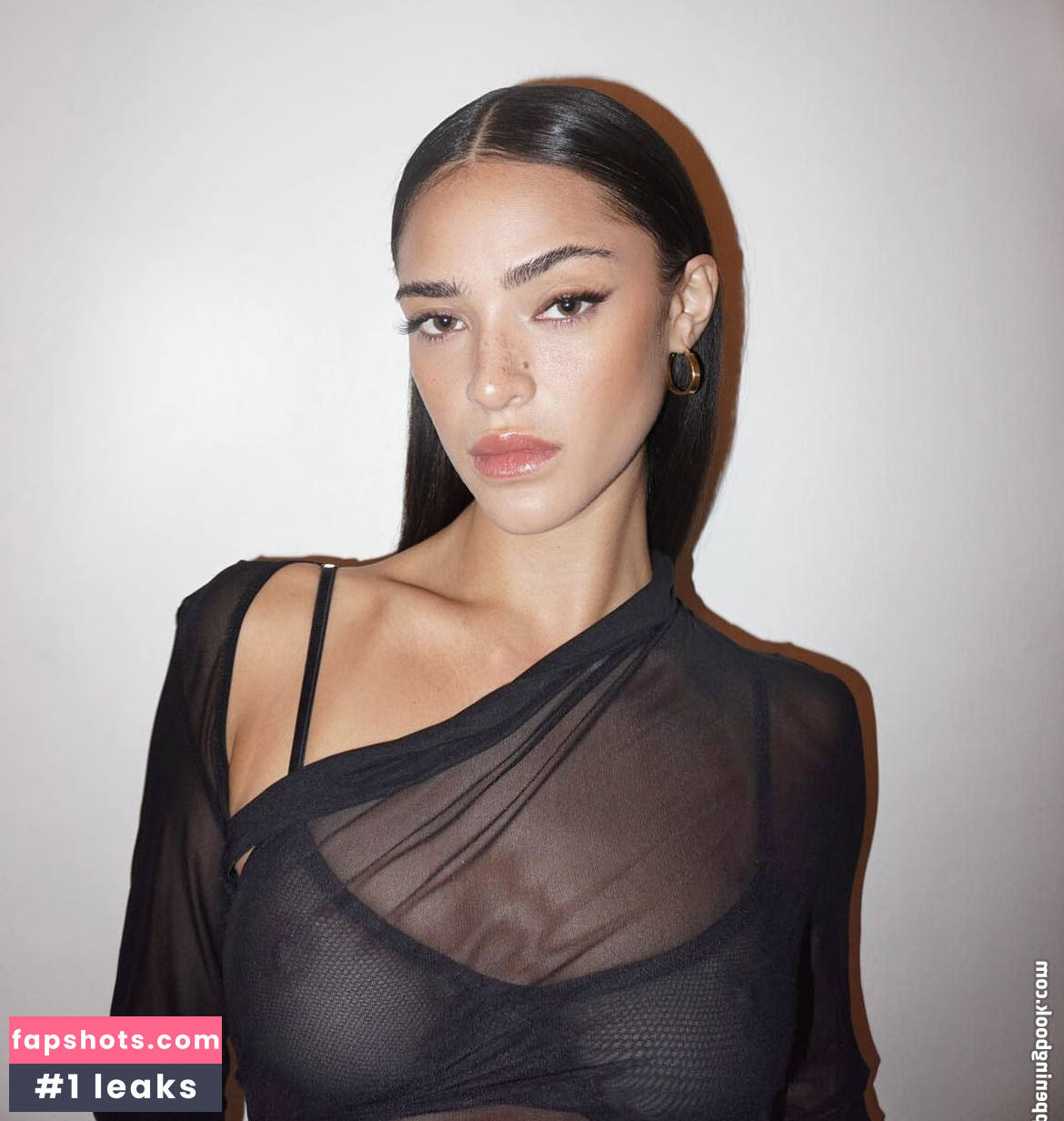 Luna Blaise gallery photo #96