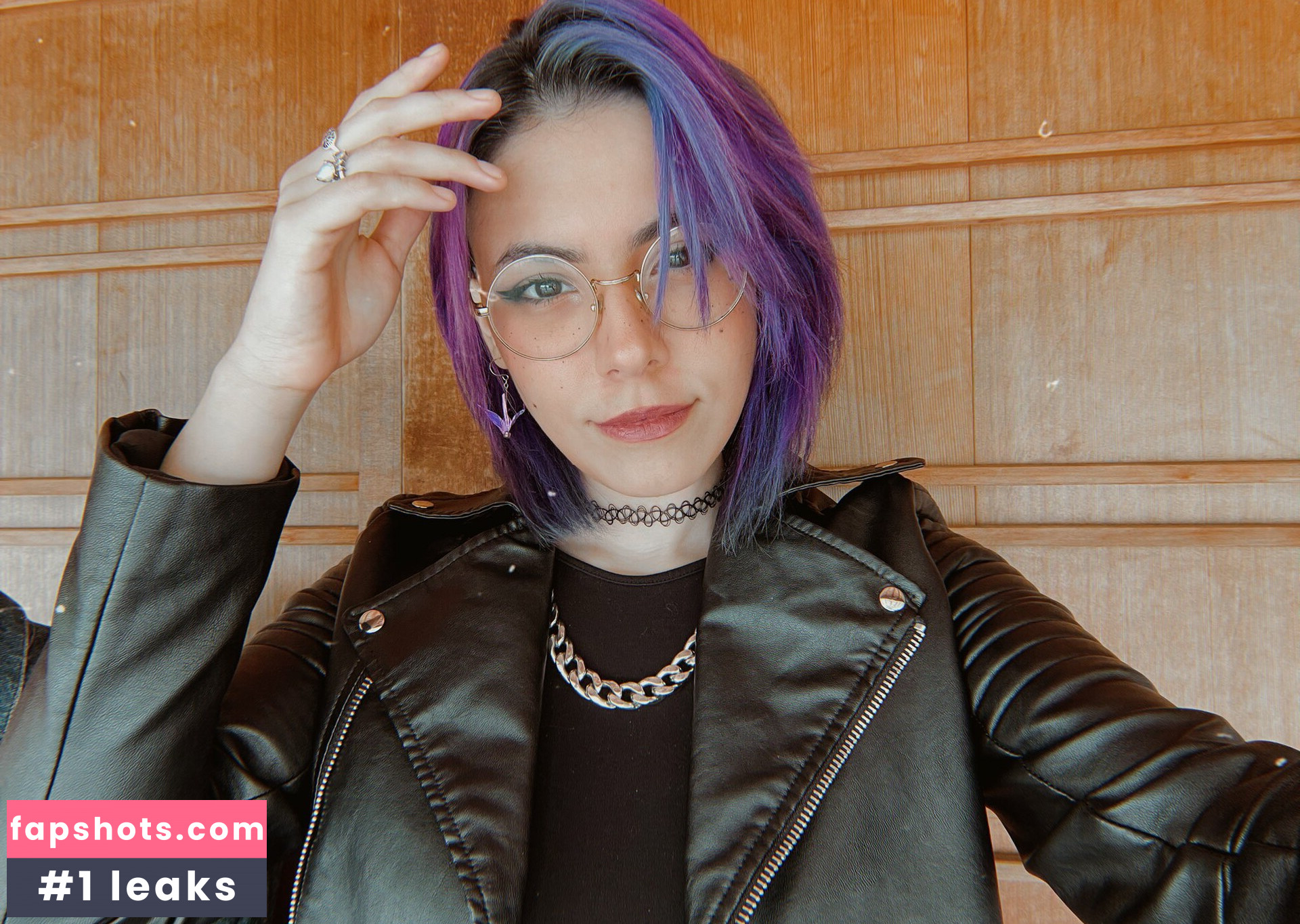 Luna Bloom gallery photo #15