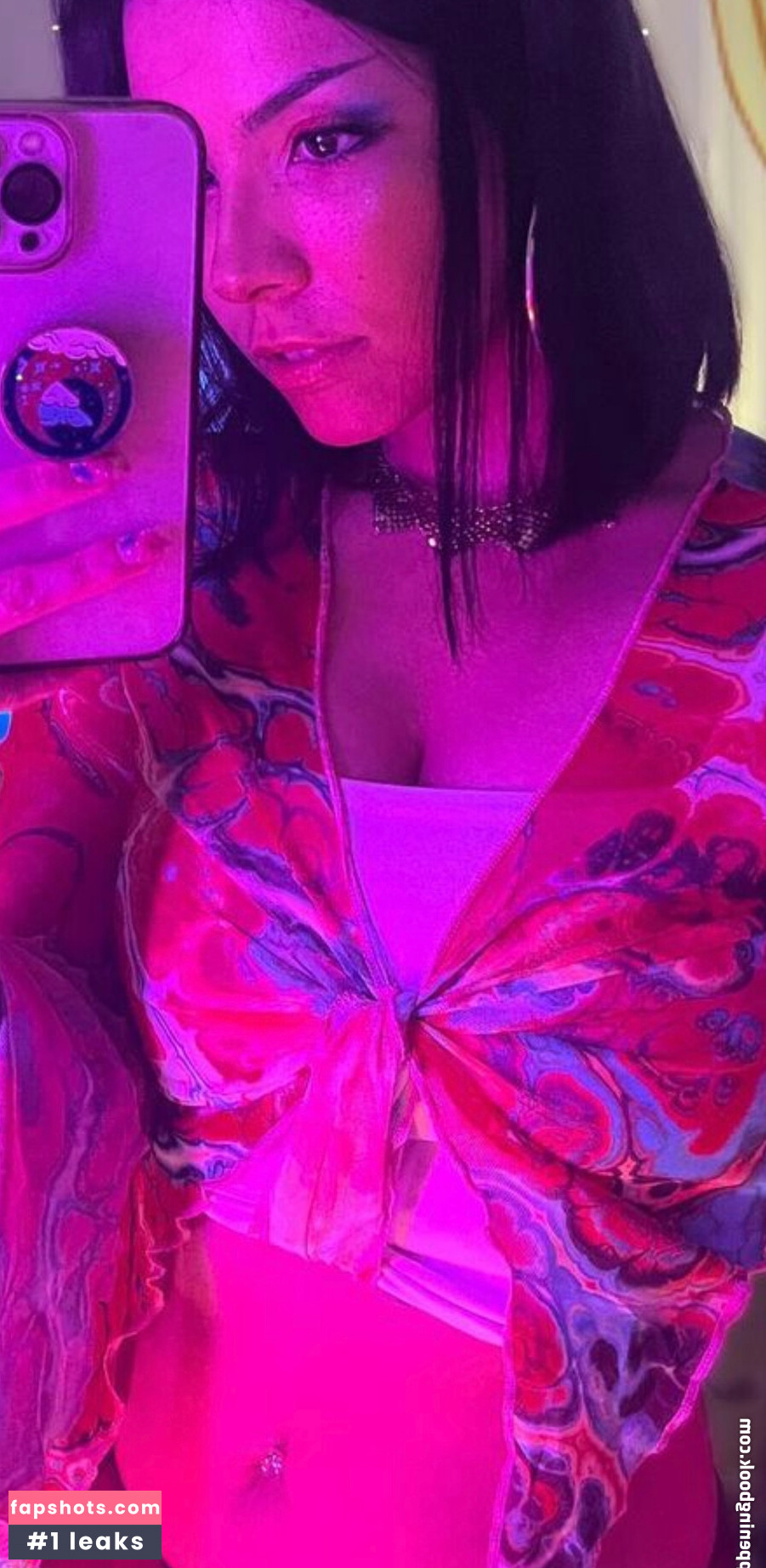 Luna Bloom gallery photo #21